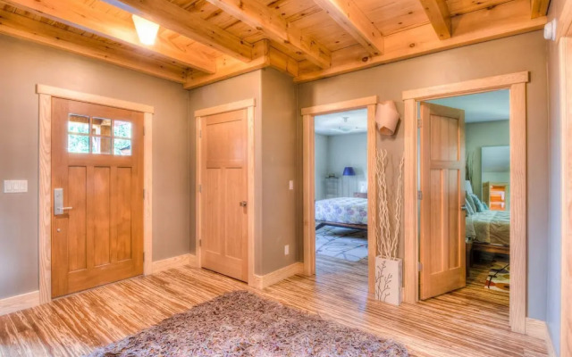 Shining Shire - Sauna, Steam Shower, Very Cool!