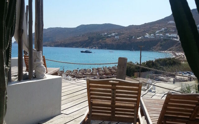 Sea Side Studios & Houses