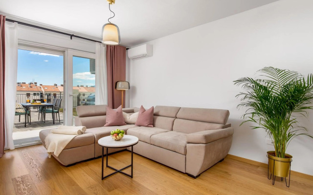 Seaview apartment „Megan“ with sunny terrace