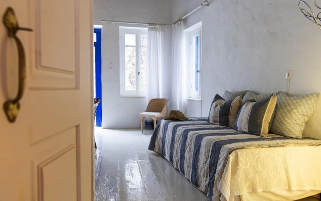 Platanos Cycladic House
