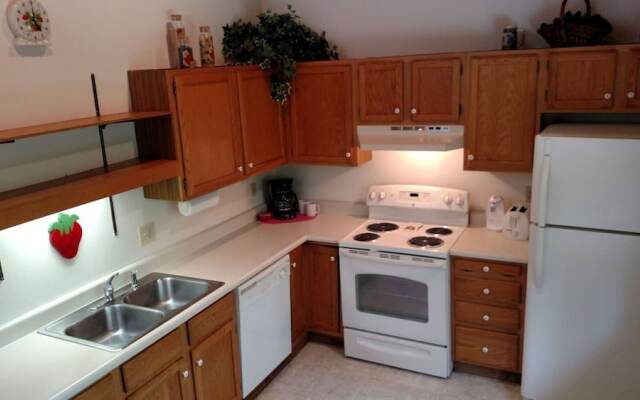 Northwoods A4 - Huckleberry Hideaway