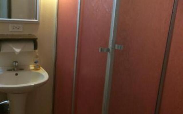 Dim's Hostal