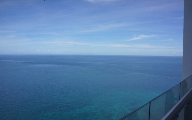 Amazing Seaview Arterra Penthouse
