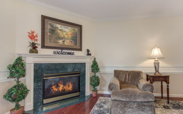 Whispering Pines by Vtrips