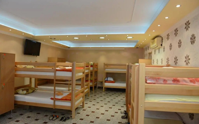 Hostel Dino