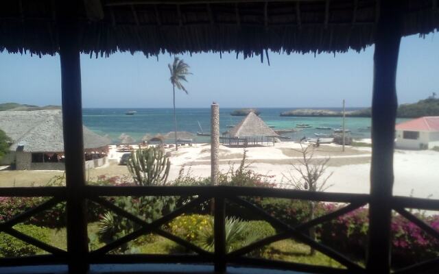 Beach Front Nicky Villa - Watamu Beach