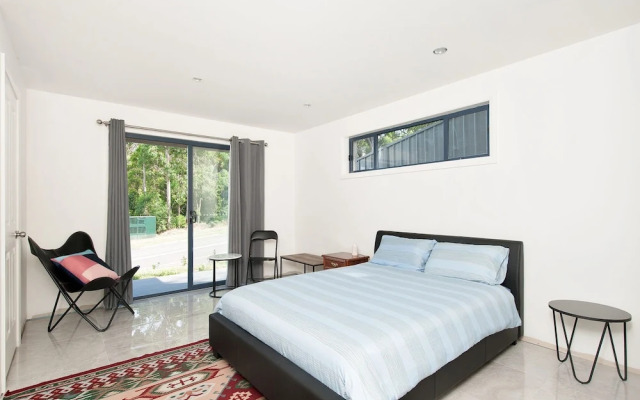 Sapphire Studio, Room 60 Sergeant Baker Drive