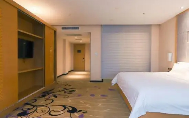 LiveCool-Hotel (WanDaGuangChangShunHaiDiTieZhanDian)