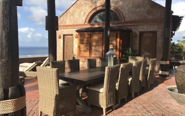 Caille Blanc Villa & Hotel - Adults Only