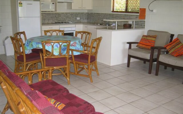 Magnetic Retreat Holiday Units