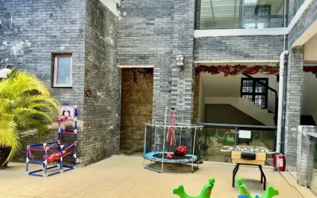 Hailai Courtyard Villa B&B