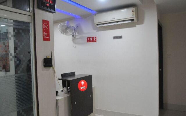OYO 3353 Apartment Royal Residency