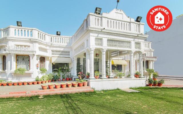 OYO 13097 Lukergunj Holidays