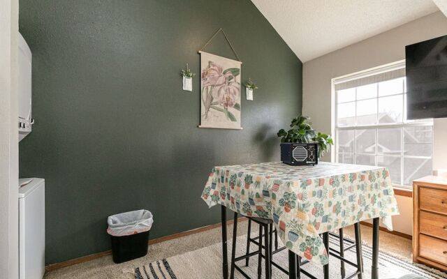 Green Meadow Getaway 2 Bedroom Condo