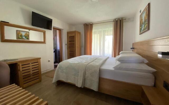 Rada Guest House