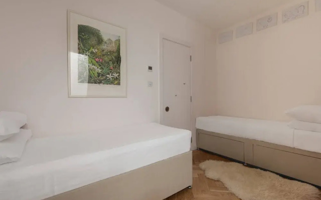 Colville Terrace IV by Onefinestay