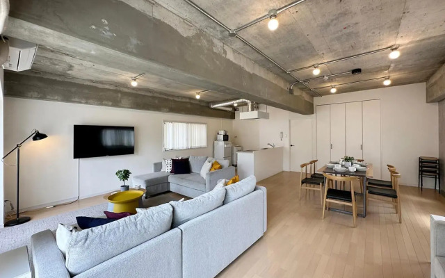 Modern Spacious Apartment Beside Peace Park 10 ppl