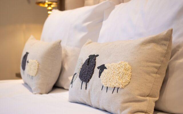 The Bridge House Henley
