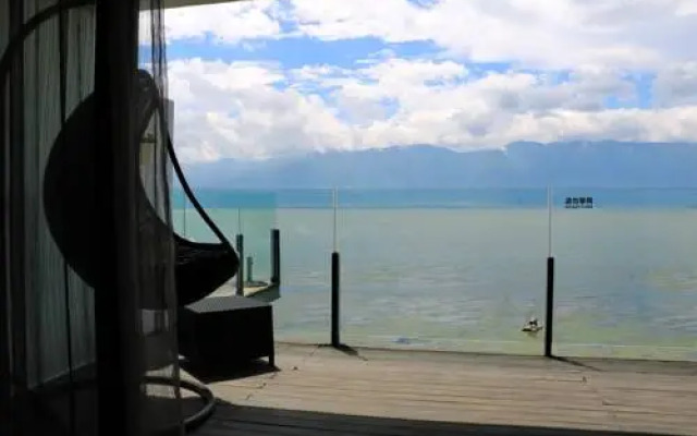 Bonum Lakeside Boutique Hotel