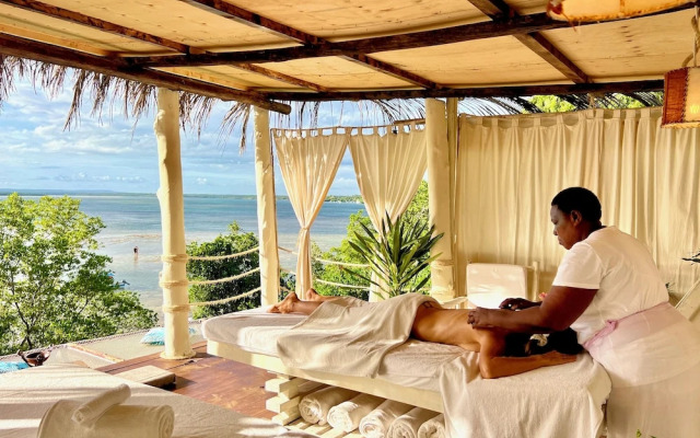 Rock and Sea Resort