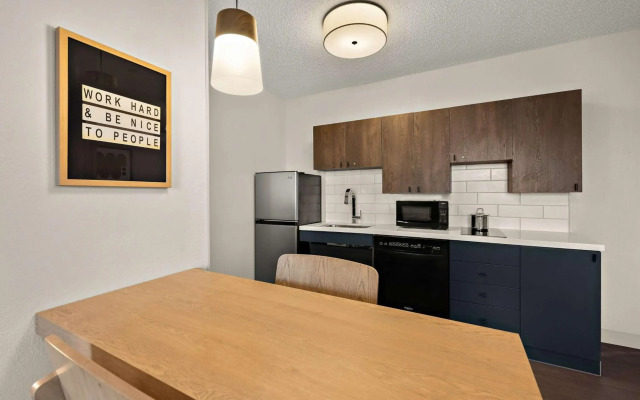Sonesta Simply Suites Jersey City