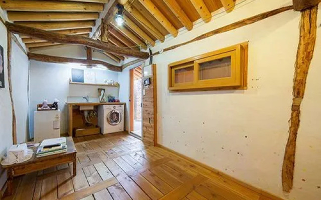 Jeonju Dankyoung Pension