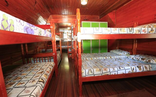 Chalé da Praia Pousada & Hostel