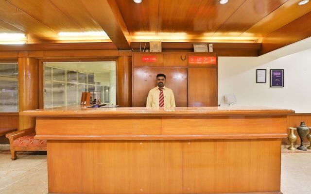 OYO 23337 Flagship Ashram Road