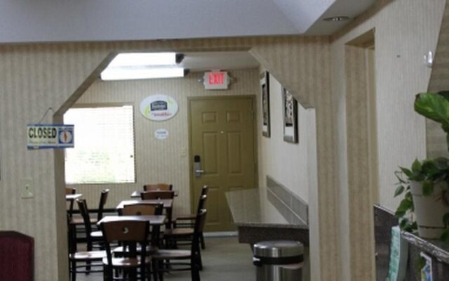 FairBridge Inn & Suites McDonough