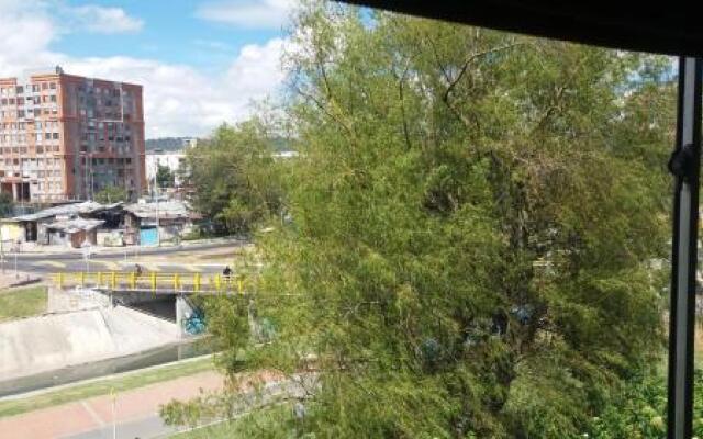 2 habitaciones sector C.Cial Santafe