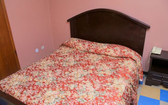 Yonas Hotel