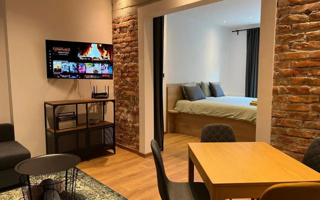 Home 12