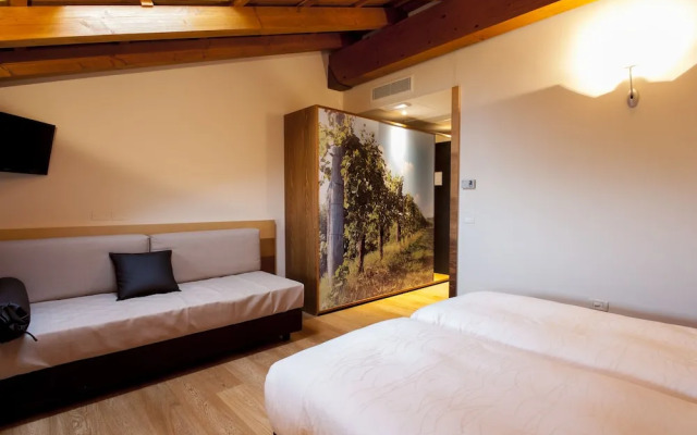 Elliot Osteria e Dormire in collina