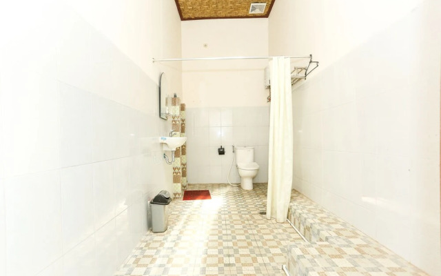 OYO 1230 Kampoeng Osing Syariah Guesthouse