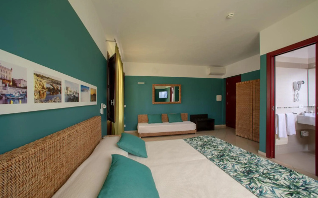 Insula Hotel