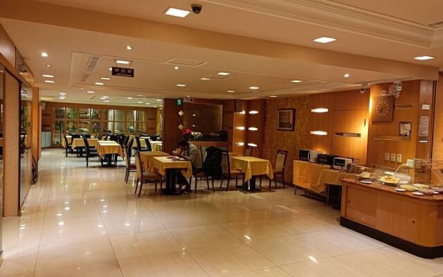Duke Business Hotel