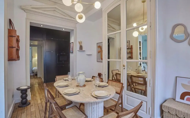 Appartment St Germain des Pres by Studio Prestige