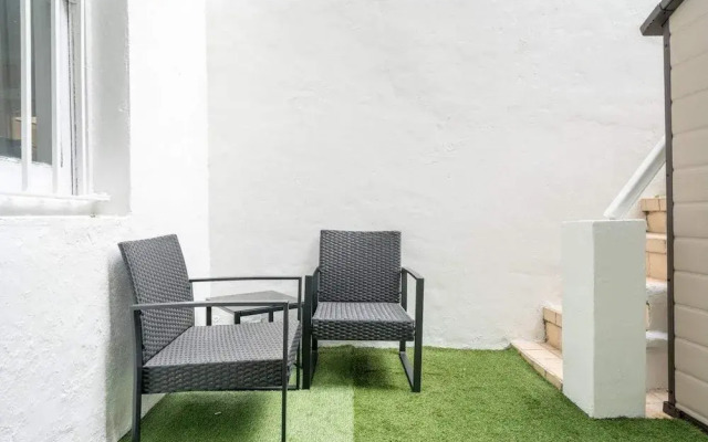Charming London Apartment Near Edith Grove
