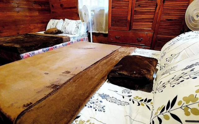 Vacation House Camp 7 Baguio Transient 6BR