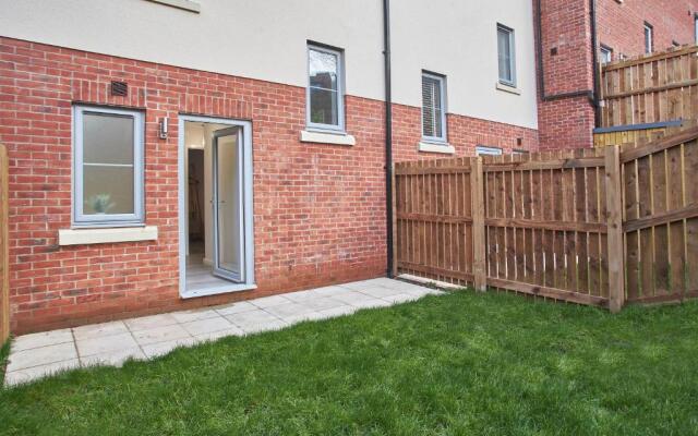 Host Stay Guillemot House