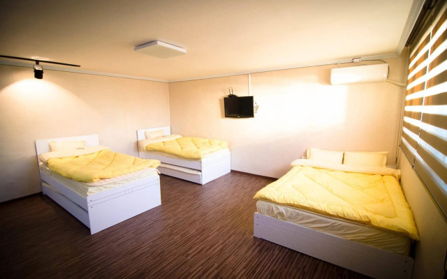 YaKorea Hostel Hongdae