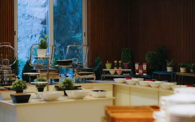 Nour Al Thuria Hotel