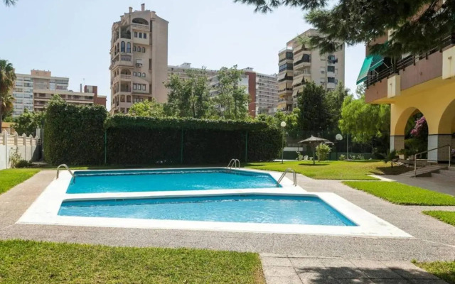 New San Juan beach apartment with AC