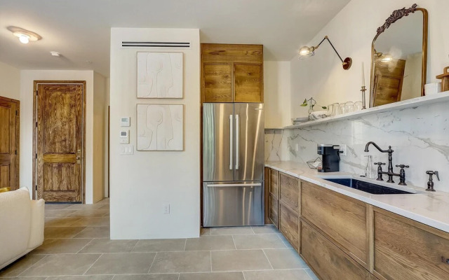 FRONTDESK 313 South St Apts Philadelphia