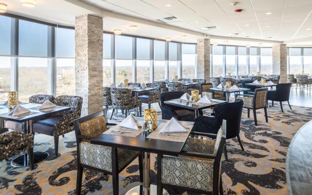 Crowne Plaza Saddle Brook by IHG