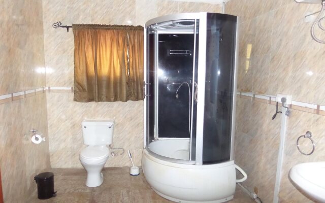 Adna Hotel