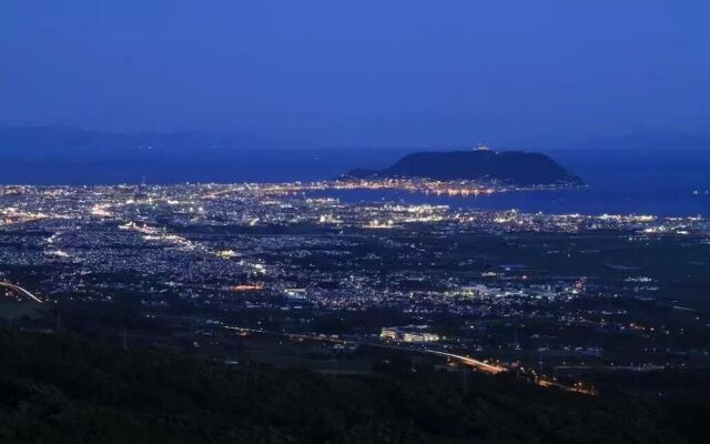 Onuma lakeside cottage