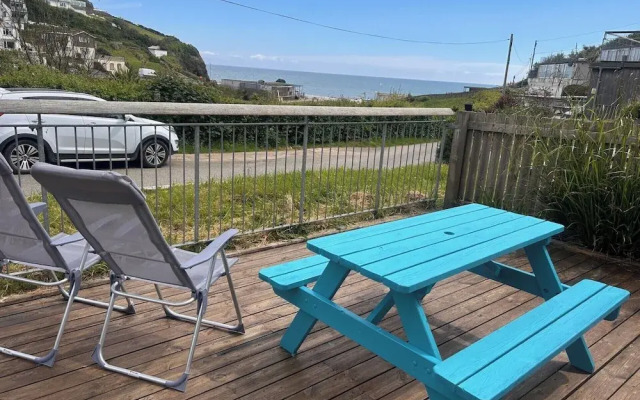 Sea View - 1min to Beach - Dog Friendly - 4 Guests