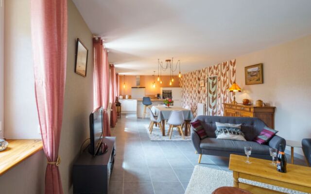 Les Volets Rouges (PEU101)