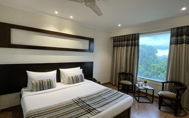 Royale Sarovar Portico Agra